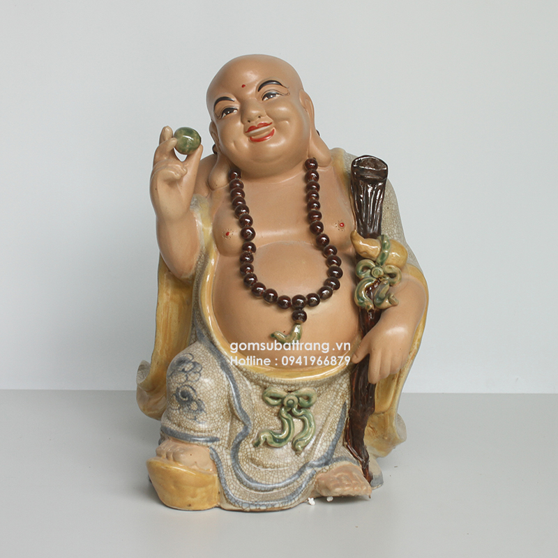 Đặt tượng Phật ở cung Đông của ngôi nhà hay phòng khách để tạo sự hài hòa cho cả gia đình và hóa giải mọi rắc rối, cãi cọ