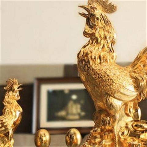 Trưng bày tượng gà trống có ý nghĩa phong thủy gì?