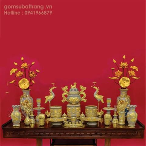 Giá đồ thờ gốm sứ Bát Tràng chuẩn nhất