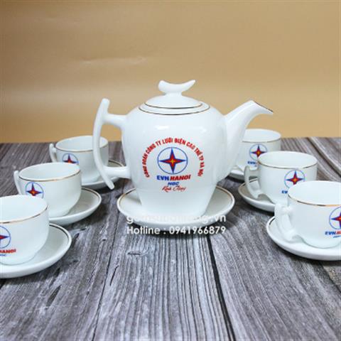 5 lợi ích khi tặng ấm chén in logo quà tặng